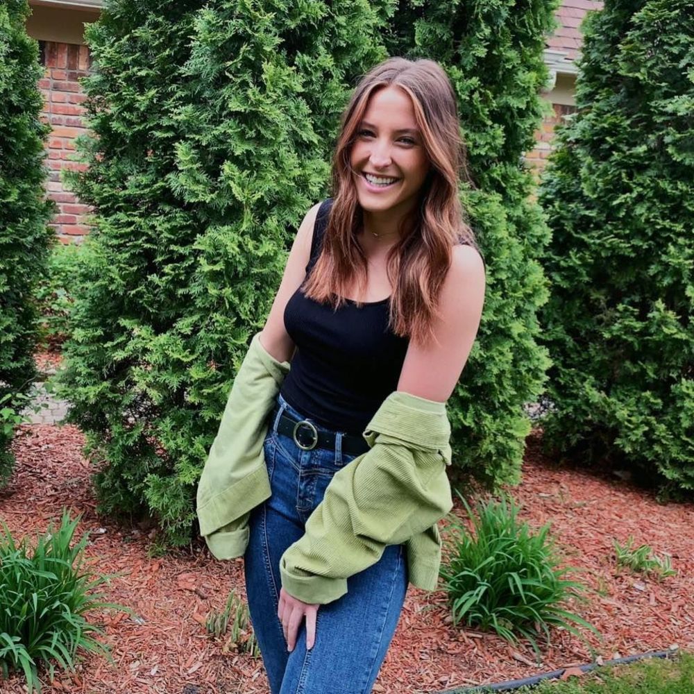 Meet your Posher, Julia